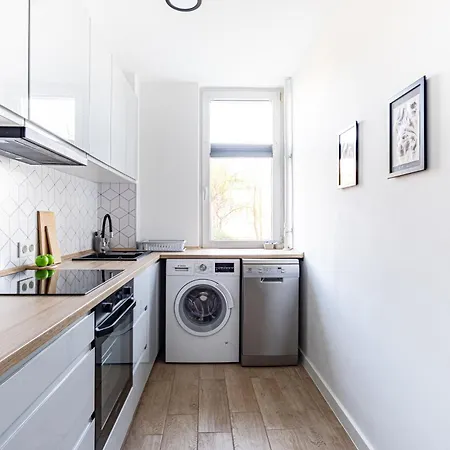 Miedzynarodowa National Stadium By Mia Warschau